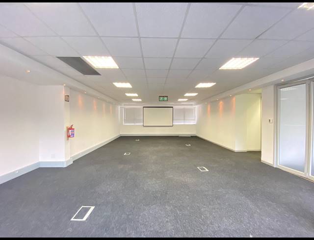 580M² OFFICE TO LET IN KELVIN